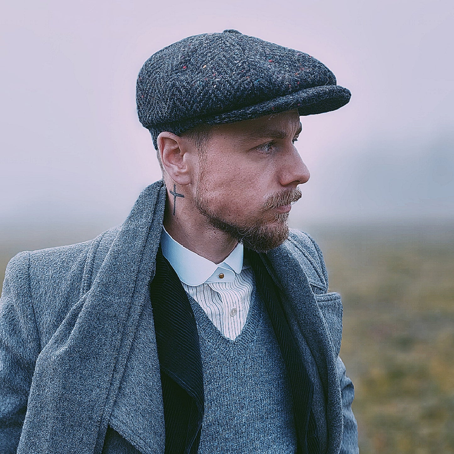 Casquette Gavroche en Tweed du Donegal Épais à Chevrons Errigal anthracite-multi JAXON & JAMES