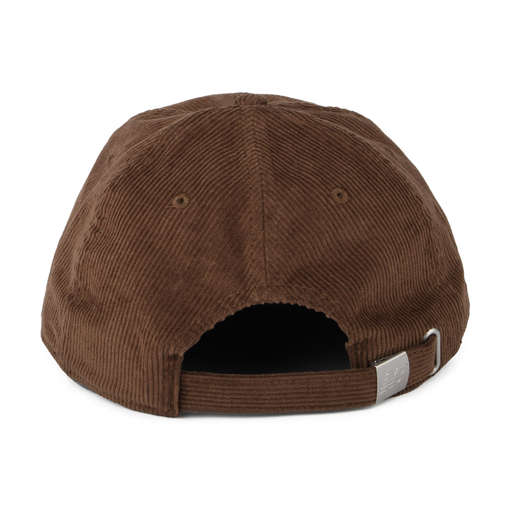 Casquette en Velours Côtelé Délavé chêne NEW BALANCE