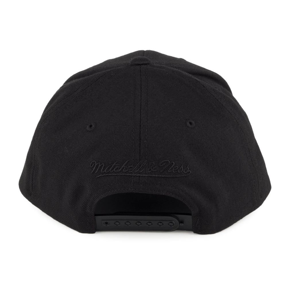 Casquette à Calotte Haute 110 Tonal Logo Chicago Bulls noir MITCHELL & NESS