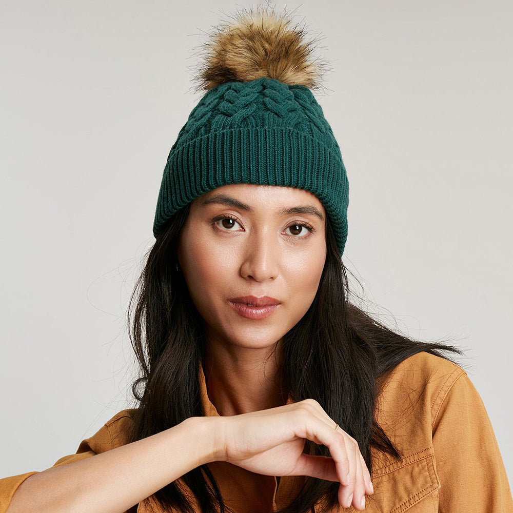Bonnet à Pompon en Fausse Fourrure et Torsades Elena bleu sarcelle JOULES