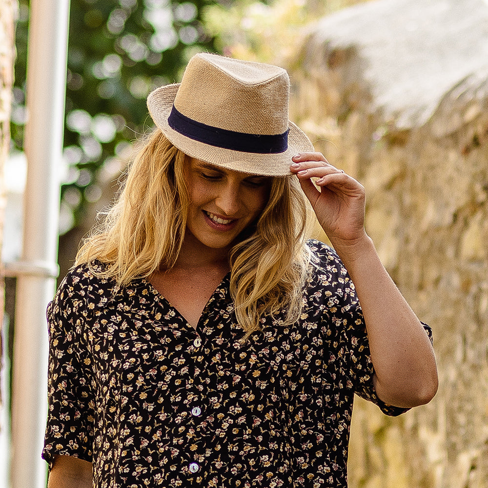 Chapeau Trilby en Jute beige sable JAXON & JAMES - VENTE EN GROS