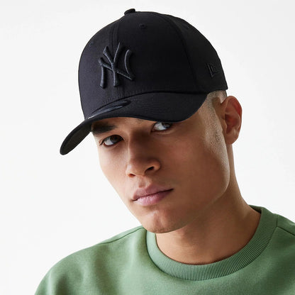 Casquette 39THIRTY New York Yankees noir sur noir NEW ERA
