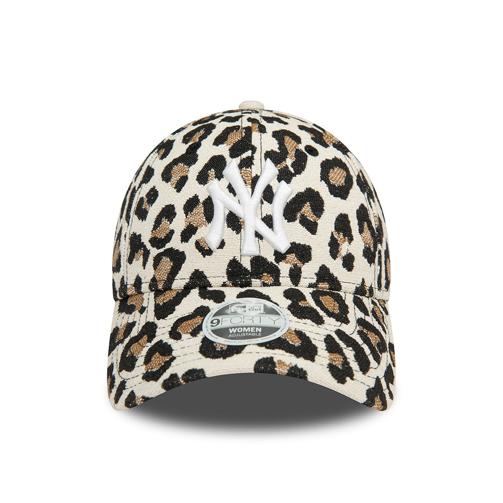 Casquette Femme 9FORTY MLB AOP Leopard New York Yankees beige NEW ERA