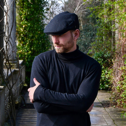 Casquette Plate en Laine Melton noir JAXON & JAMES - VENTE EN GROS