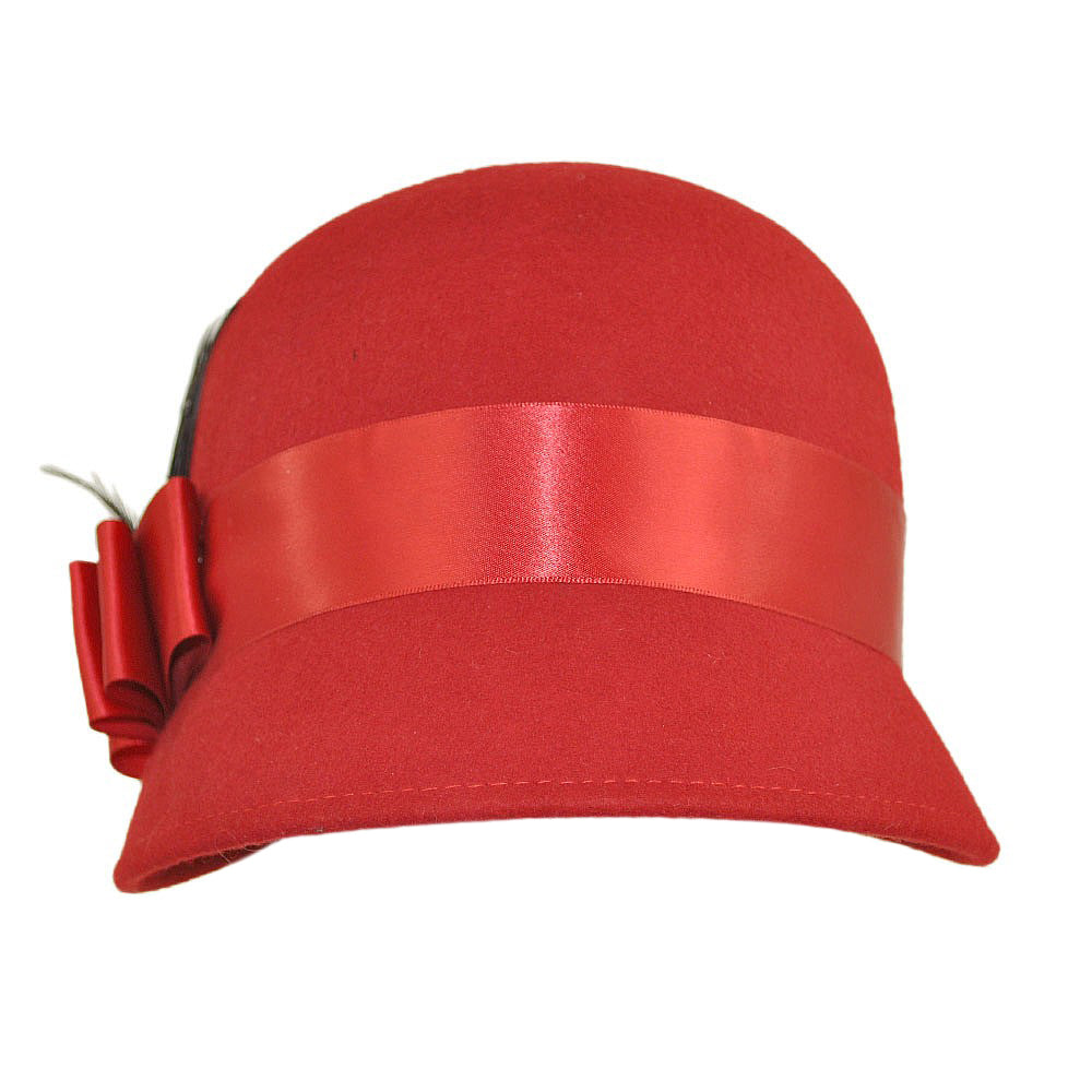 Chapeau Cloche Chloe rouge SUR LA TÊTE