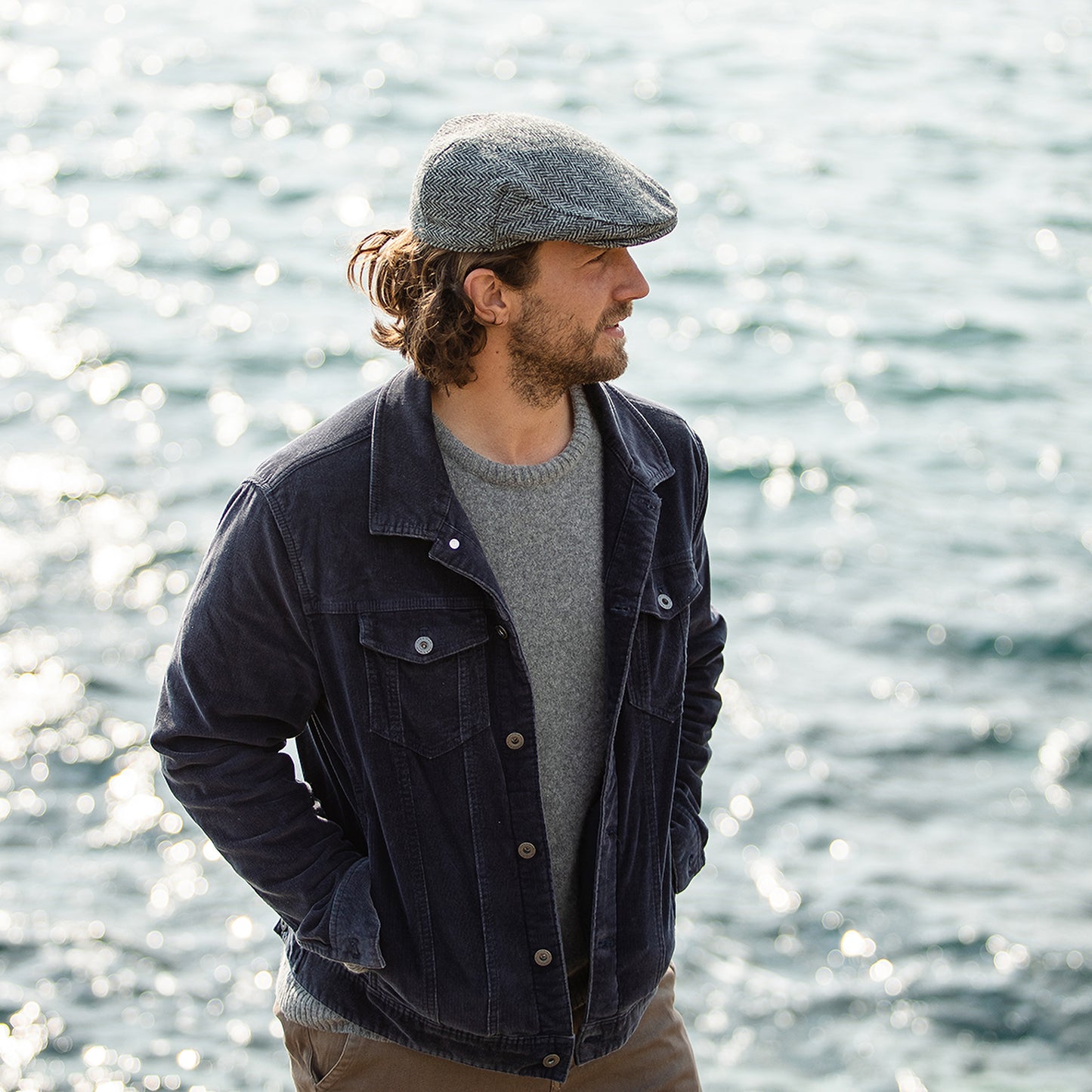 Casquette Plate en HARRIS TWEED à Chevrons Kinloch noir-gris JAXON & JAMES