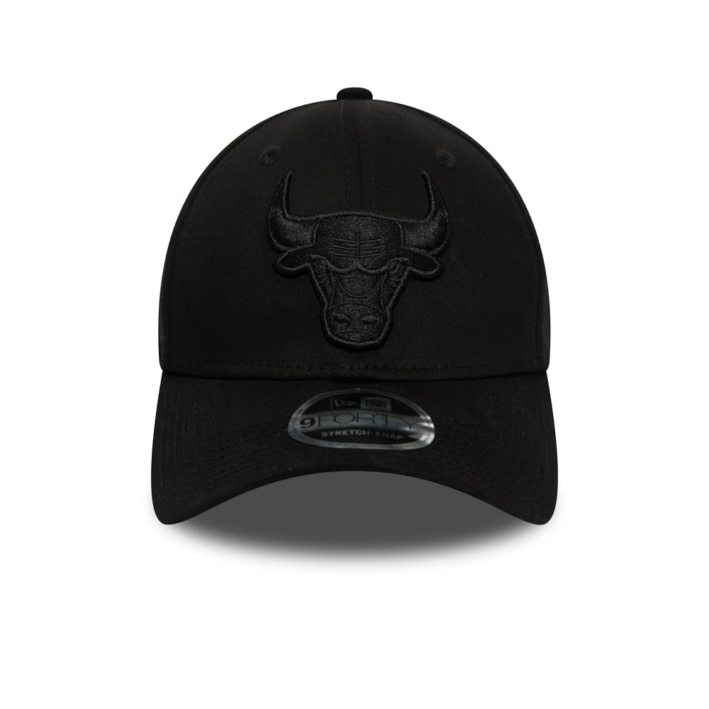 Casquette 9FORTY NBA Stretch Snap Chicago Bulls noir sur noir NEW ERA