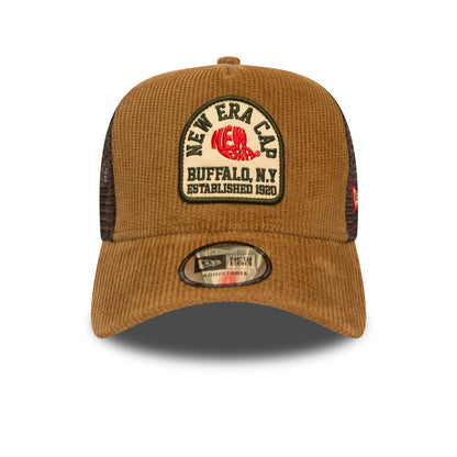 Casquette Trucker en Velours Côtelé Fabric Patch marron clair NEW ERA