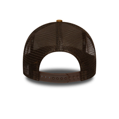 Casquette Trucker en Velours Côtelé Fabric Patch marron clair NEW ERA