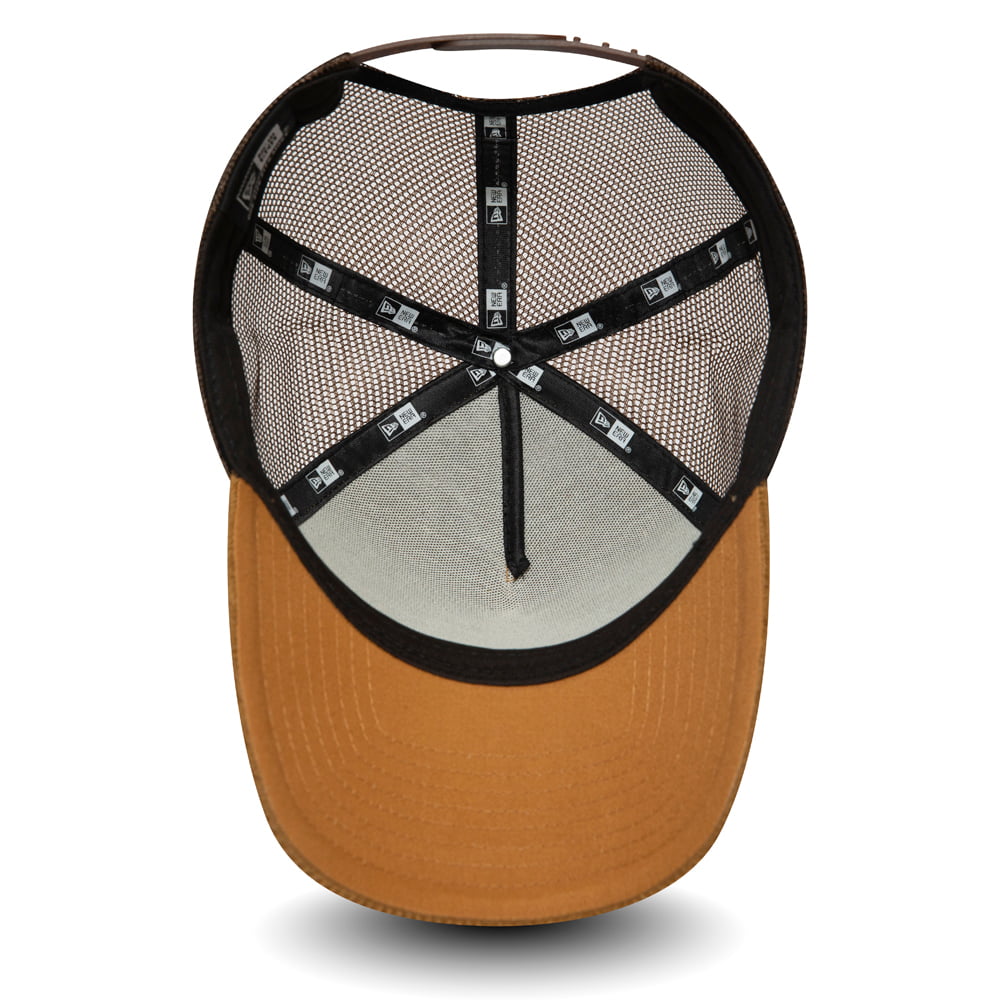 Casquette Trucker en Velours Côtelé Fabric Patch marron clair NEW ERA