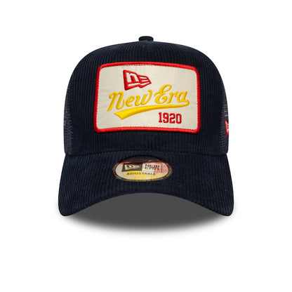 Casquette Trucker en Velours Côtelé Fabric Patch bleu marine NEW ERA