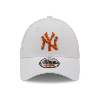 Casquette 9FORTY MLB League Essential New York Yankees blanc-toffee NEW ERA