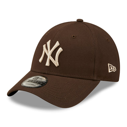 Casquette 9FORTY MLB League Essential New York Yankees marron-pierre NEW ERA