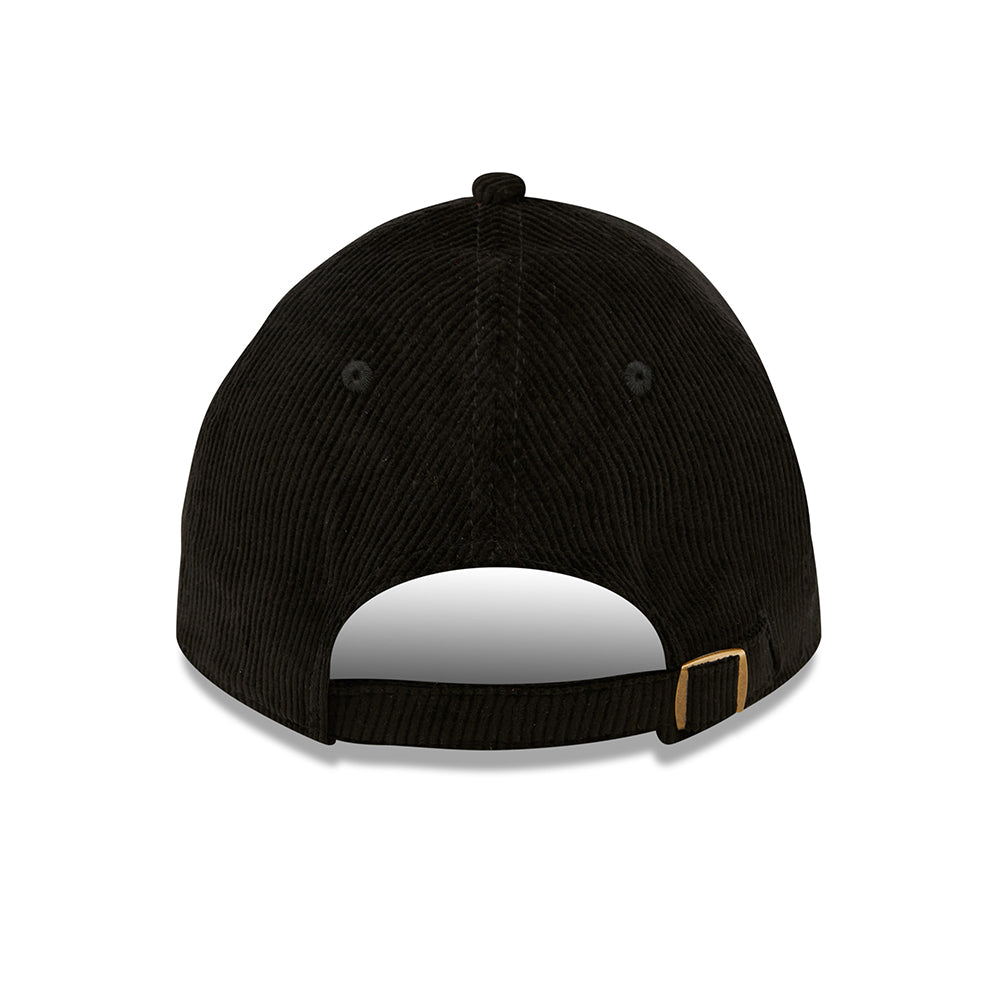 Casquette 9TWENTY Wildlife Casual Classic en Velours Côtelé Cerf noir NEW ERA
