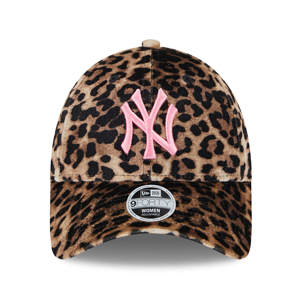 Casquette Femme 9FORTY MLB Leopard Velour New York Yankees marron-rose NEW ERA
