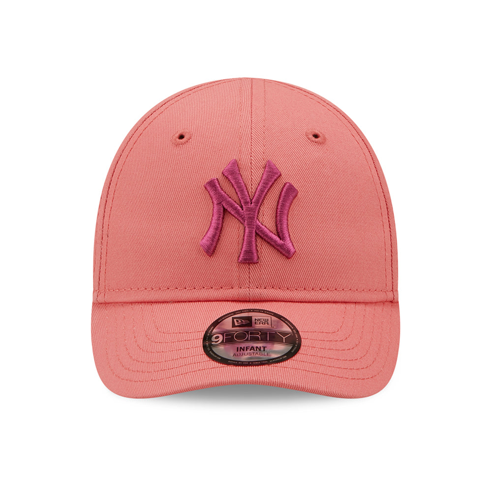 Casquette Bébé 9FORTY MLB League Essential New York Yankees rose clair-rose NEW ERA
