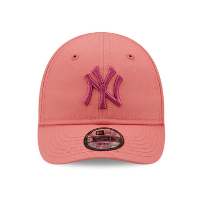 Casquette Bébé 9FORTY MLB League Essential New York Yankees rose clair-rose NEW ERA