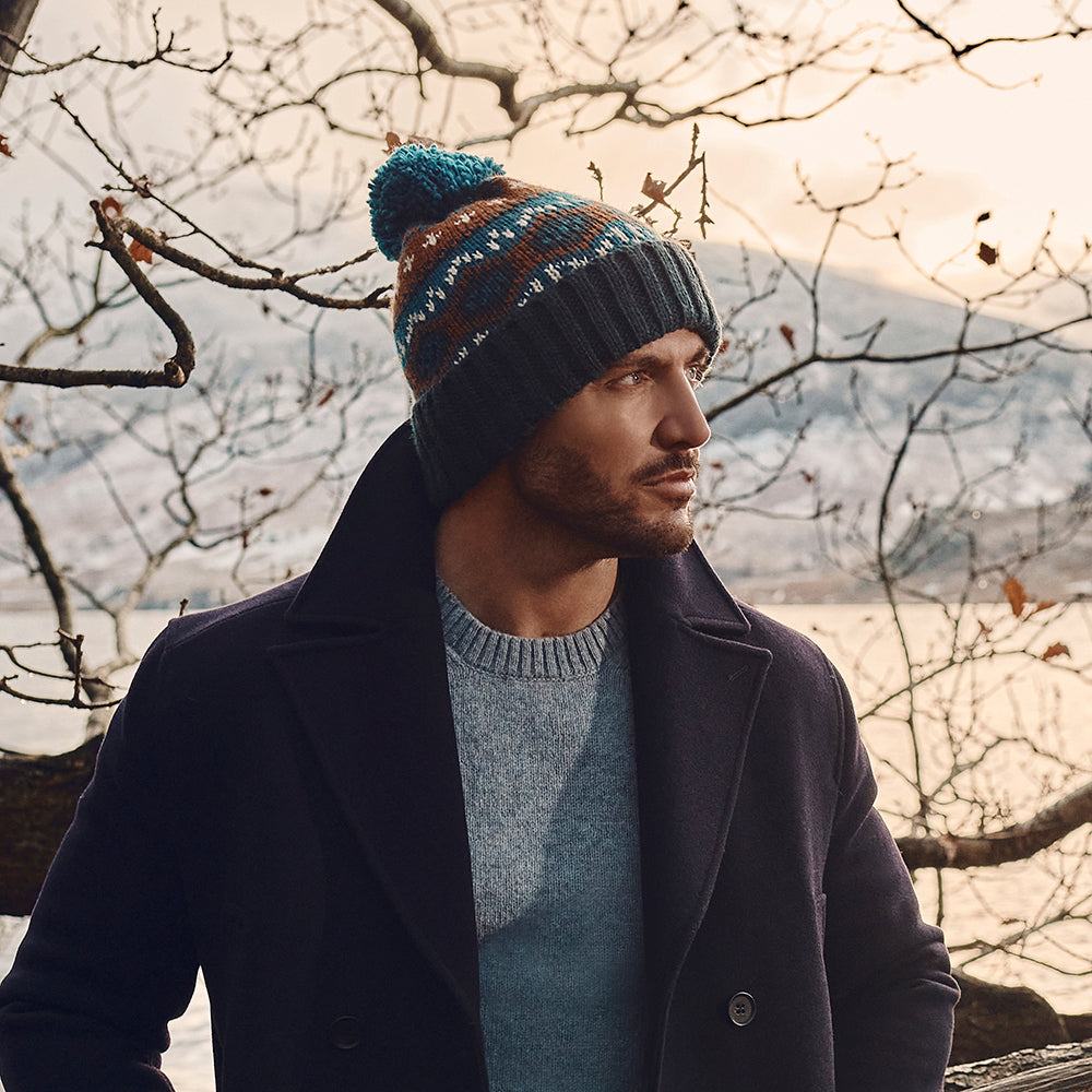 Bonnet à Pompon Fair Isle bleu pétrole FAILSWORTH